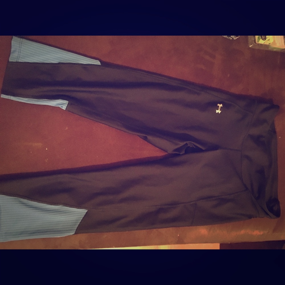 Under armour woman’s capris